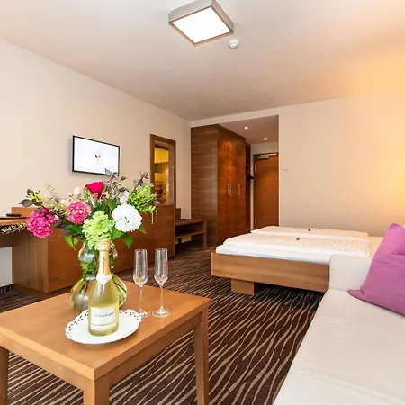 Rohregger Hotel 3*