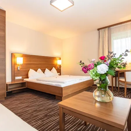 Rohregger Hotel 3*