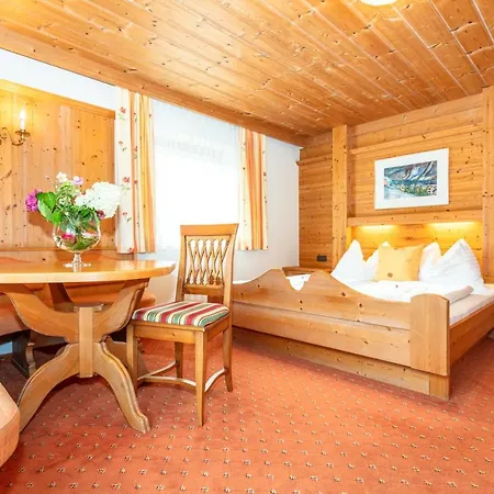 Rohregger Hotel 3*