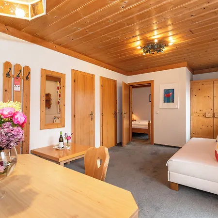 罗赫雷格酒店 Neukirchen am Großvenediger