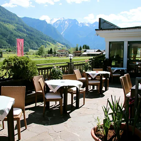 罗赫雷格酒店 Neukirchen am Großvenediger