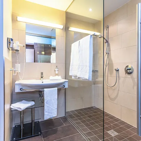 罗赫雷格酒店 4*