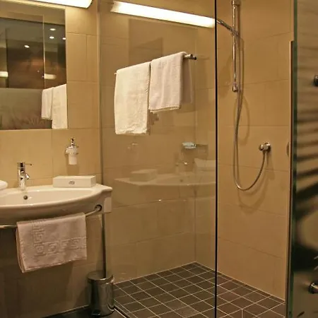 Rohregger Нойкирхен-ам-Гросфенедигер