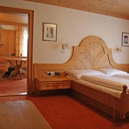 Rohregger Нойкирхен-ам-Гросфенедигер