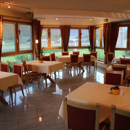 Отель Rohregger 4*